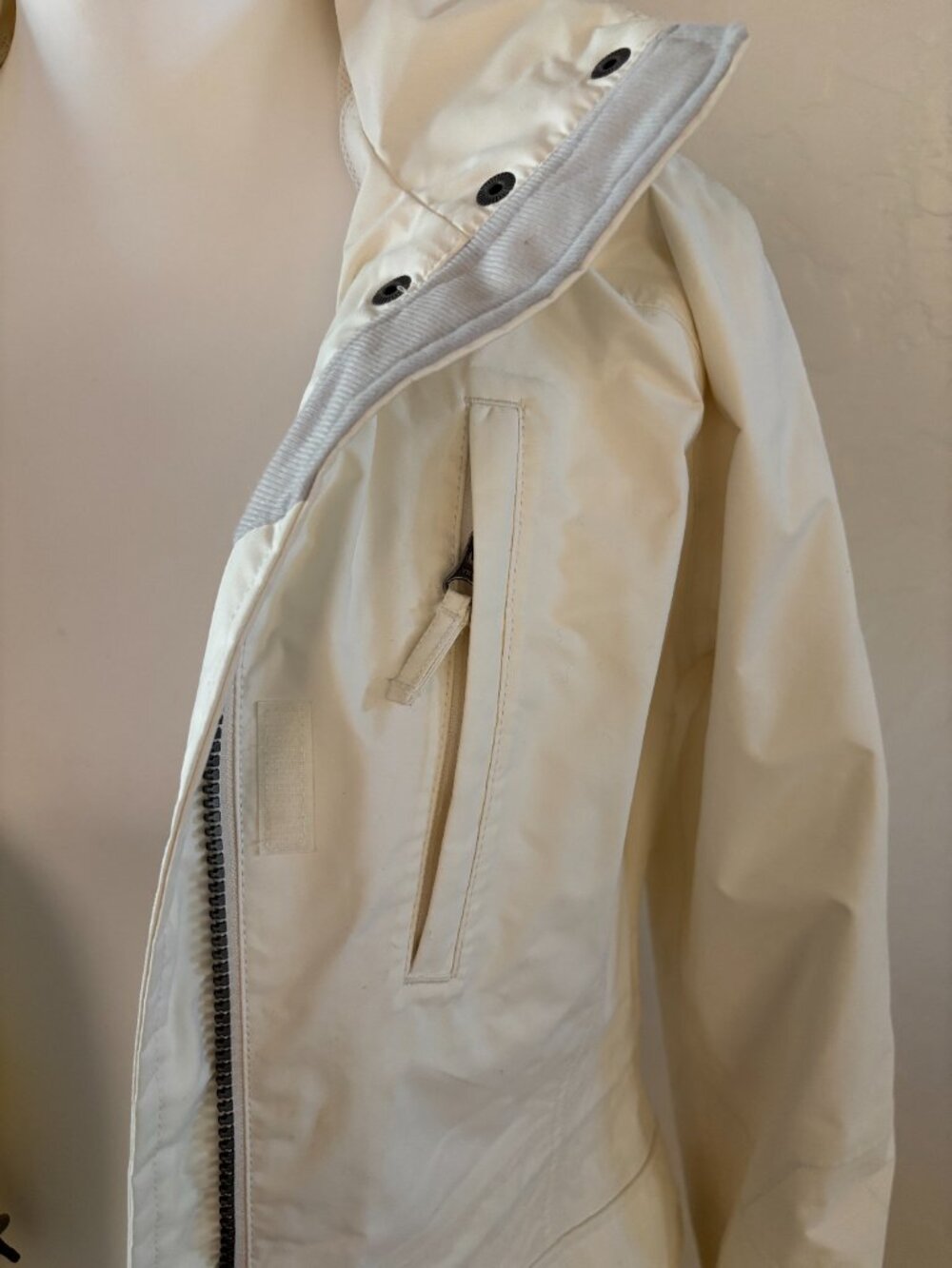 Eddie Bauer-WeatherEdge Jacket. White. - Picture 7 of 14